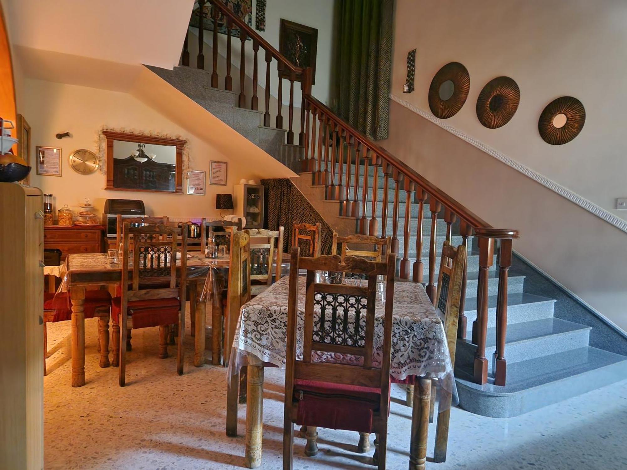 Saracini'S Homestay แอตตาร์ด ภายนอก รูปภาพ