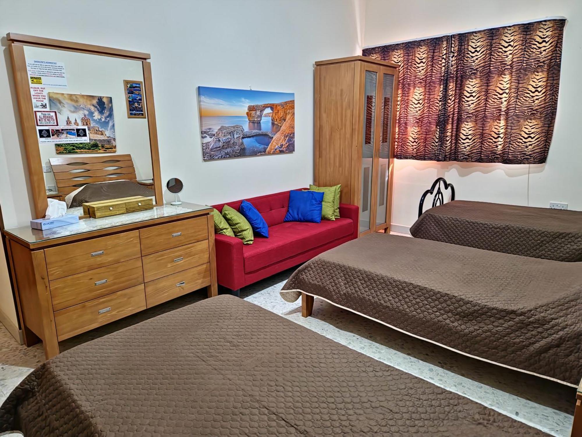 Saracini'S Homestay แอตตาร์ด ภายนอก รูปภาพ